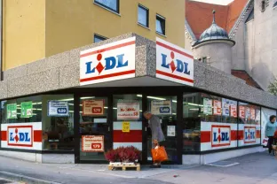 Abertura da primeira loja Lidl