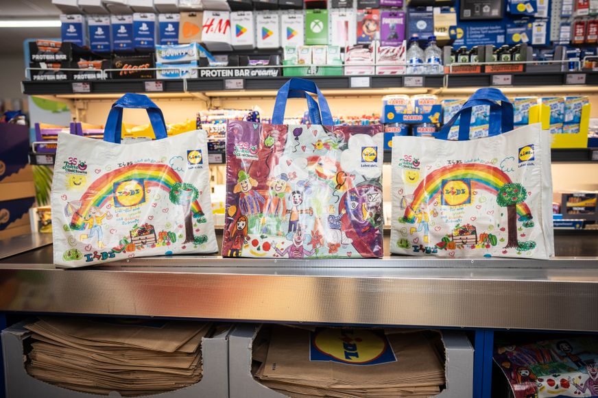 Permanent-Tragetaschen bei Lidl Österreich von Kindern gestaltet
