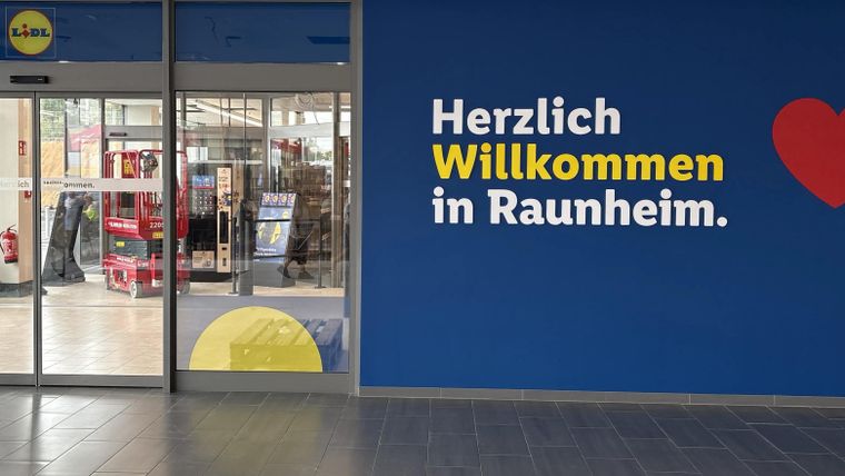 13.000 Filiale eröffnet in Raunheim.