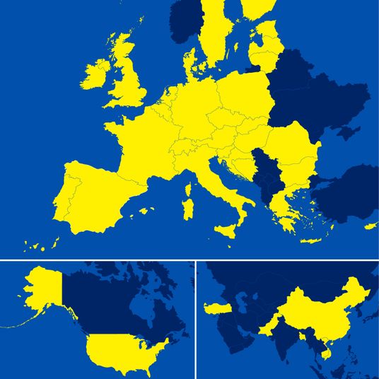 Gelb markierte Lidl Standorte auf einer blau gestalteten Weltkarte heben die globale Präsenz des Unternehmens hervor.