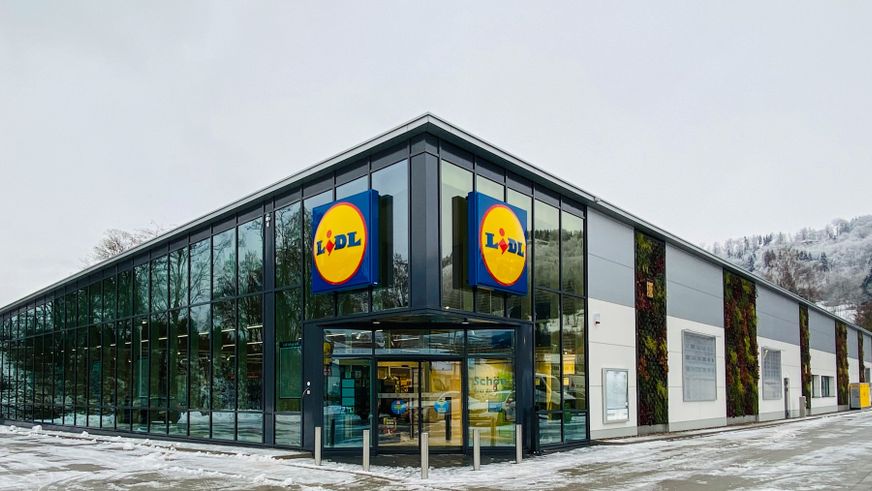 Lidl in Deutschland eröffnet erste Filiale in Holzbauweise. Neue Filiale in Albstadt-Ebingen zeichnet sich durch umweltfreundliche Bauweise und Energieeffizienz über gesamten Lebenszyklus aus.