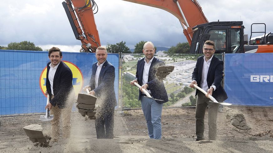 Spatenstich für nachhaltiges Lidl Verwaltungs- und Waren-verteilzentrum in Bietigheim