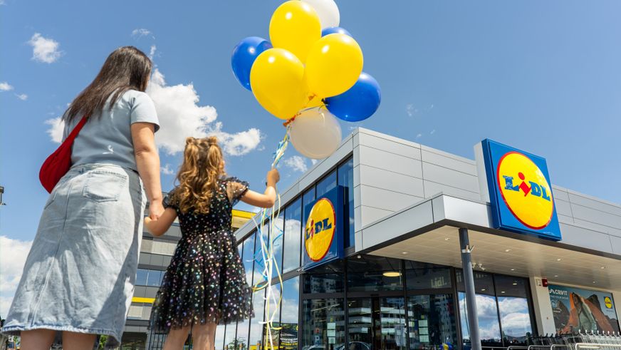 La început de an școlar, Lidl România susține cei peste 7600 de părinți din echipa sa, prin beneficii dedicate