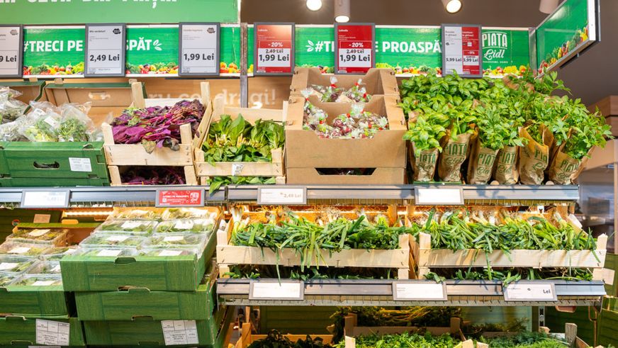 Doar verdețuri românești în Piața Lidl