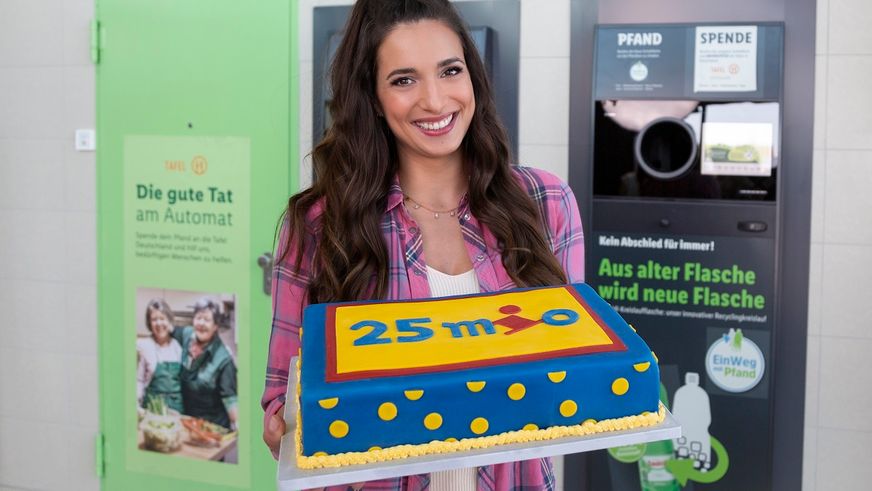 Neuer Meilenstein bei Lidl-Pfandspende: Kunden spenden insgesamt über 25 Millionen Euro für die Tafeln. Vielfältiges Lidl-Engagement seit 2008.