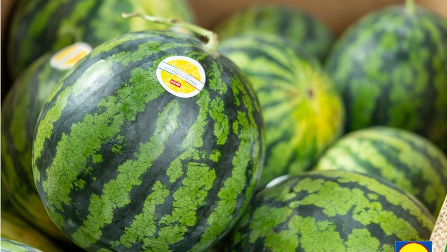 Lidl mizează pe România: Datorită parteneriatelor cu furnizorii locali, Lidl are la raft 100% pepeni românești și a facilitat, până acum, exporturi duble pe acest produs, față de anul trecut