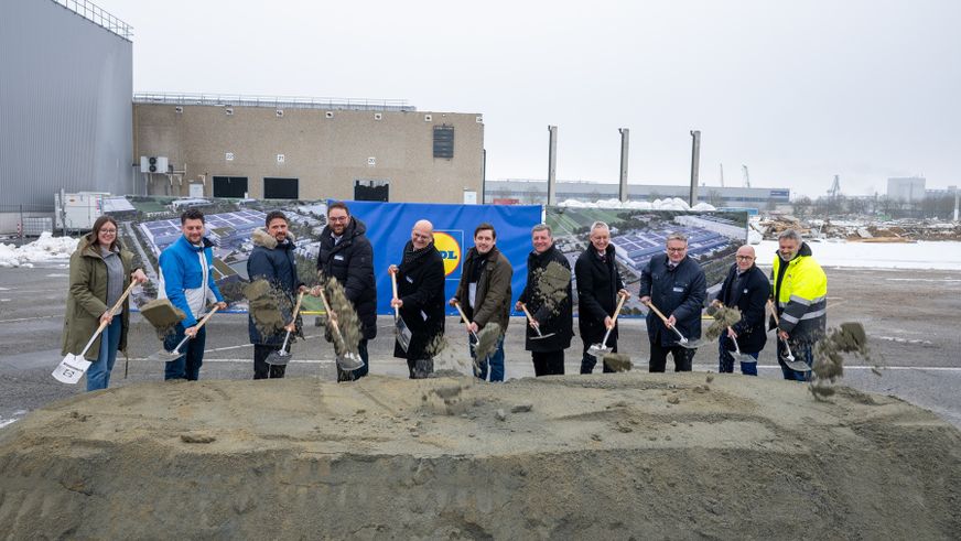 Lidl setzt Spatenstich für Verwaltungs- und Warenverteilzentrum in Straubing