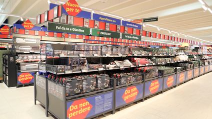 FL LIDL WORLD OF NEEDS