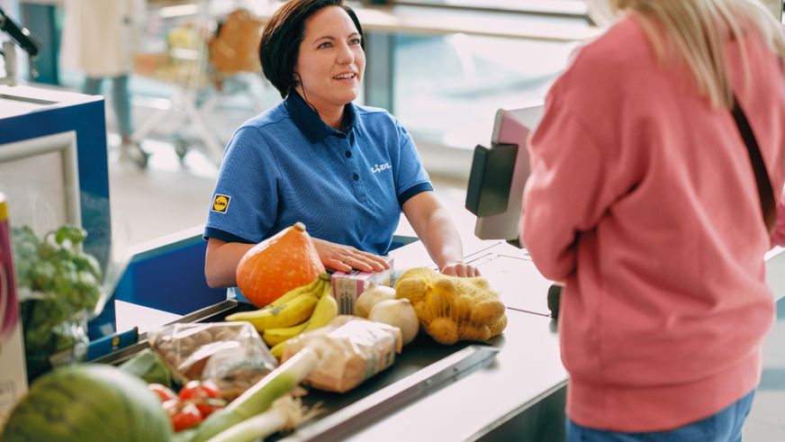 Lidl ist von den Kunden zum beliebtesten Discounter in Deutschland gewählt worden.