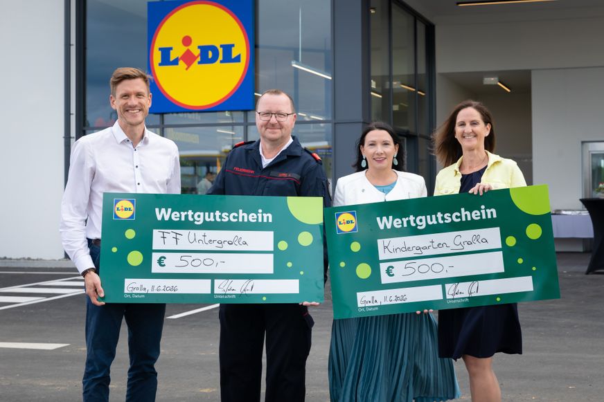 Scheckübergabe Neueröffnungs Lidl in Gralla